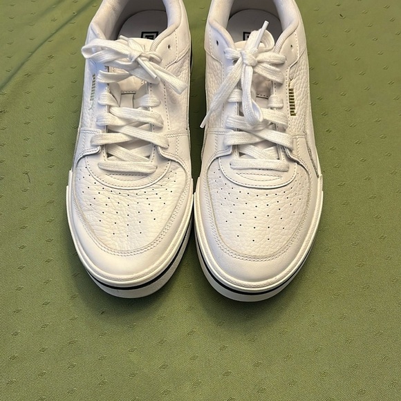 Puma Men's White and Black Sneakers  size 10.5 - Picture 3 of 7